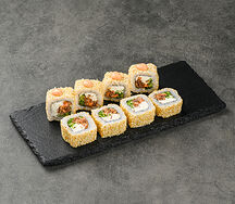 Спайси ролл с жареной семгой