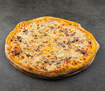 Большая мясная пицца