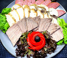Мясной деликатес