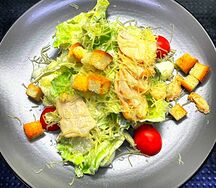 Цезарь с курицей