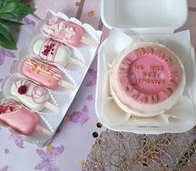 Бенто-торт с шоколадной пуговицей и чизкейки