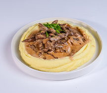 Бефстроганов с гарниром