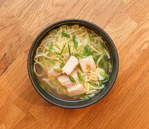 Куриный суп с лапшой