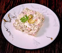 Салат Оливье с языком