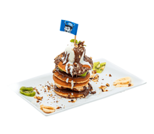 Панкейк с нутелой и мороженым