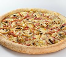 Ветчина и грибы на тонком тесте