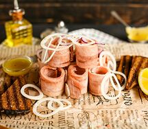 Строганина из пеламиды