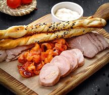 Мясные нарезки на компанию