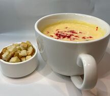 Суп Филадельфия с гренками