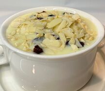 Каша овсяная с клюквой