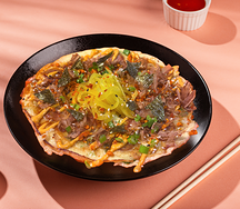 Окономияки с тофу и такуаном