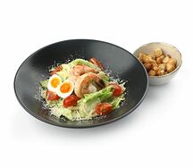 Салат Цезарь с креветкой