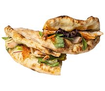 Сэндвич с курицей и кимчи