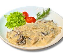 Курица с грибами в сливочном соусе 