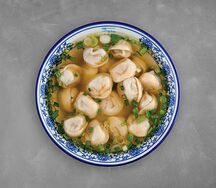 Пельмени с бульоном