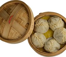 Манты с тыквой и мясом