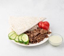 Донер на тарелке говяжий