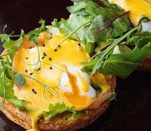 Яйцо Бенедикт с семгой 