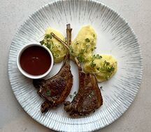 Каре ягненка с картофельным пюре