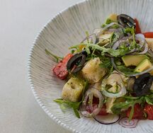 Панцанелла с моцареллой
