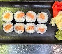 Классический ролл с Лососем