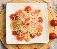 Салат Цезарь с сёмгой