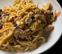 Удон с сыром горгонзола и сочным цыплёнком