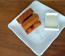 Гренки чесночные