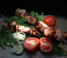 Шашлык из cвинoй шеи