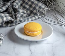 Макарон Карамельный