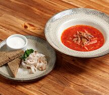 Борщ с Бородинским хлебом и салом
