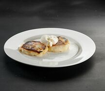 Сырники со сметаной