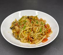 Удон с морепродуктами в соусе терияки