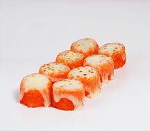 Запеченный с лососем и моцареллой