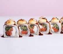 Запеченный с лососем и миндалем