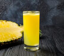 Ананасовый свежевыжатый сок