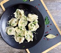 Вареники с грибами и сыром