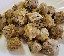 Фрикадельки, жаренные с луком