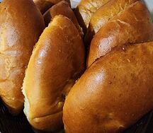 Булочка сладкая с курагой
