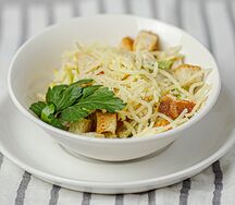 Мясной с сухариками