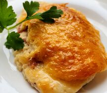 Филе куриное запеченное с полукопченой колбасой