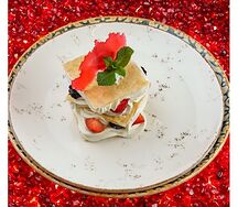 Мильфей с лесными ягодами