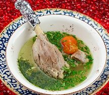 Мясо ягнёнка в бульоне (Соютма)
