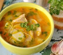 Куриный суп с домашней лапшой