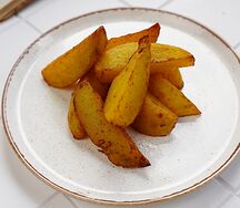 Запеченные картофельные дольки