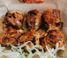 Шашлык из куриной грудки с луком