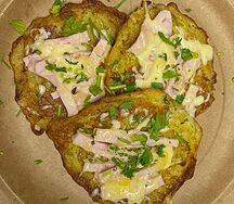 Драники с ветчиной и сыром