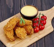 Крылышки в кляре стандартная порция c соусом