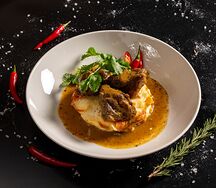 Говяжьи щеки с картофельным гратеном