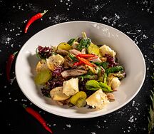 Салат с реберным мясом
